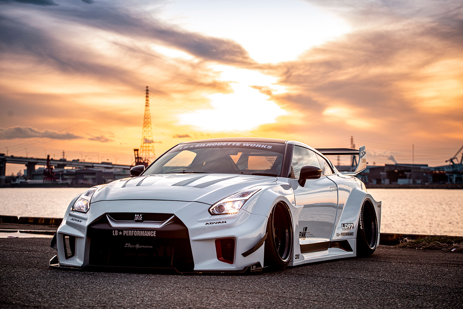 Lb-Silhouette Works Gt Nissan 35Gt-Rr - Liberty Walk | リバティーウォーク Complete  Car And Customize!