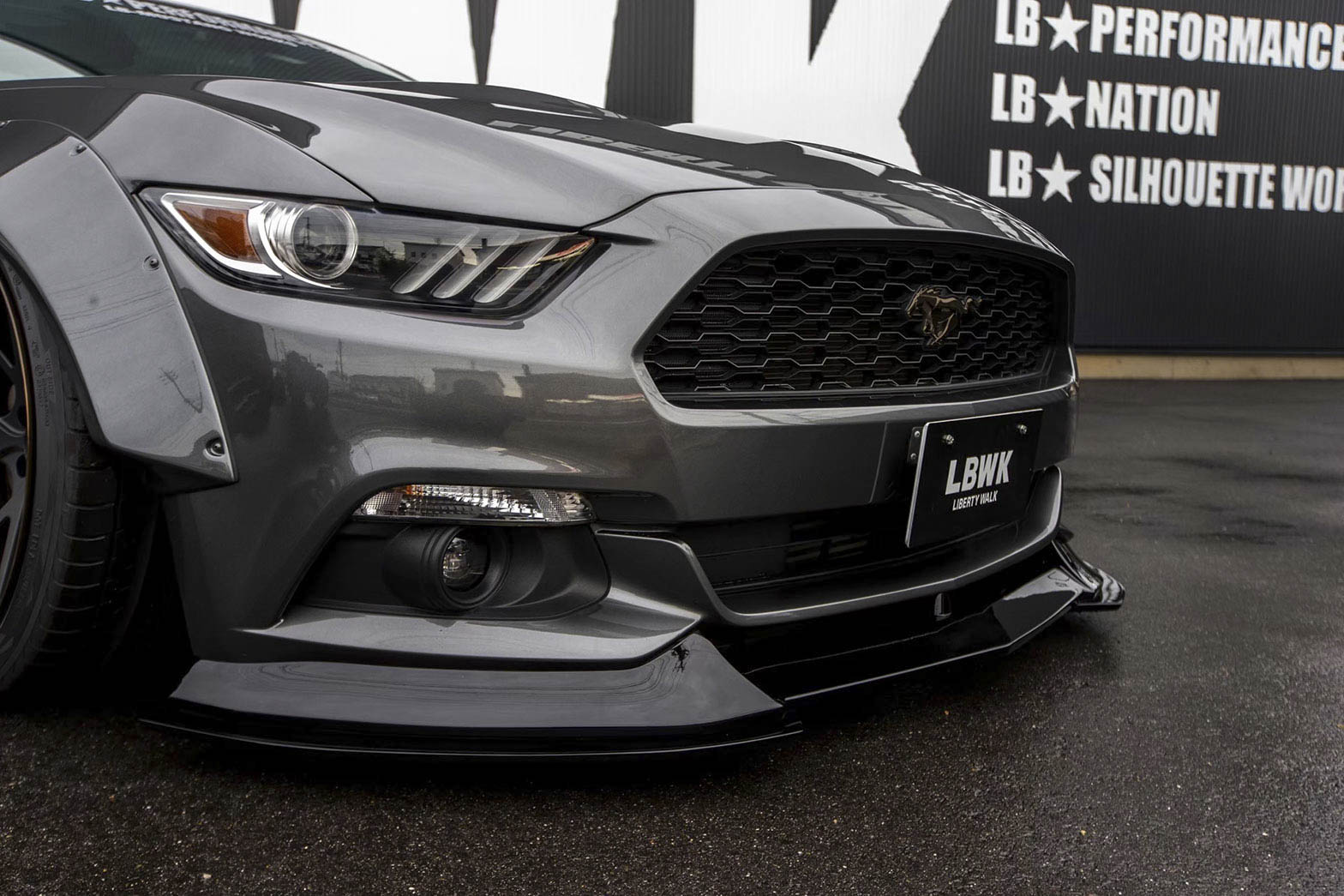 LB-WORKS FORD MUSTANG 2015y〜17