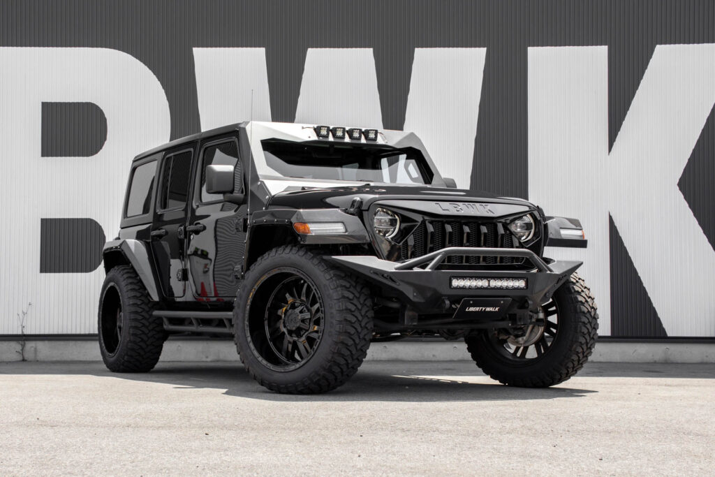 JEEP - Liberty Walk | リバティーウォーク Complete car and customize!
