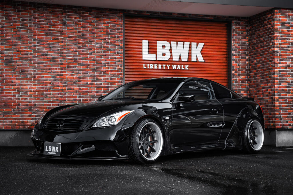 Liberty Walk | リバティーウォーク Complete car and customize!
