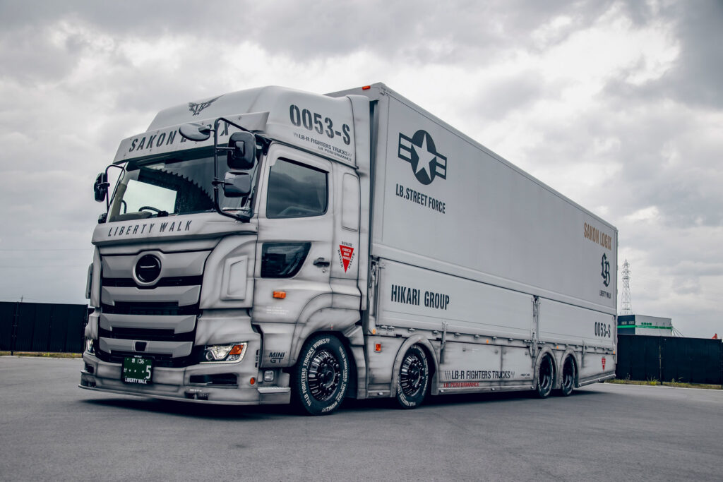 LB-TRUCKS HINO PROFIA