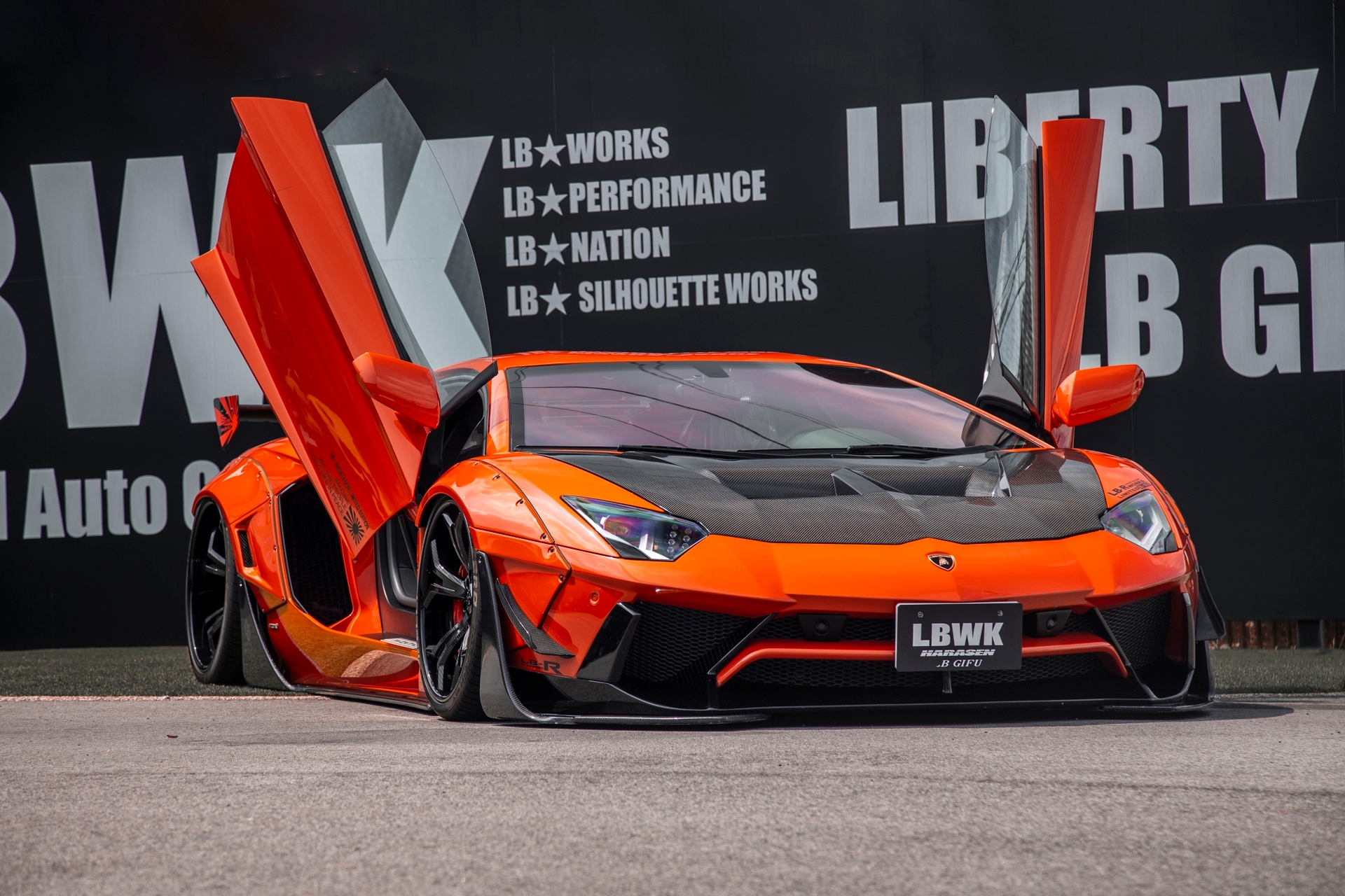 Lamborghini - Liberty Walk | リバティーウォーク Complete car and customize!