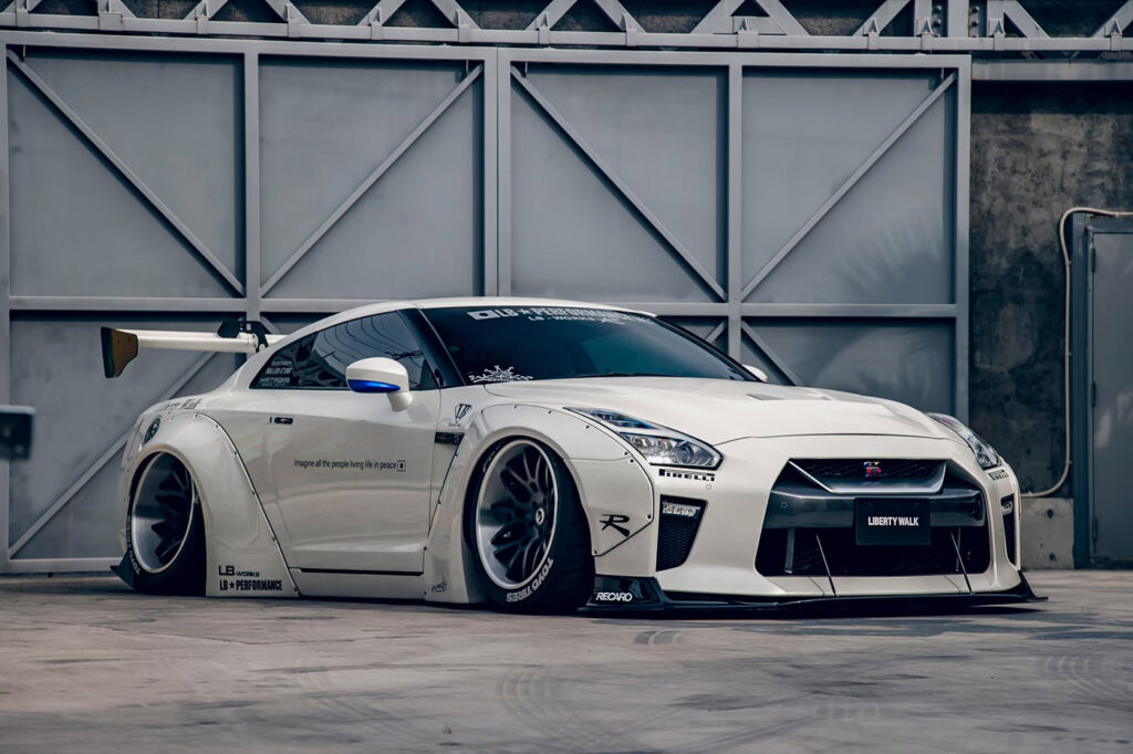 Body kit - Liberty Walk | リバティーウォーク Complete car and customize!
