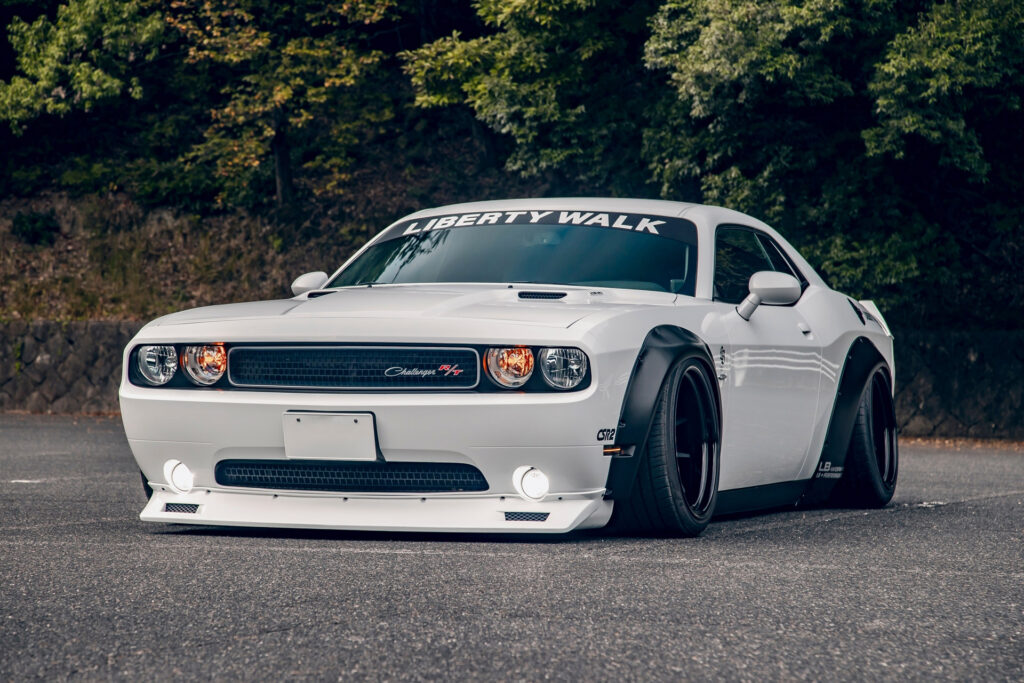 LB-WORKS DODGE Challenger