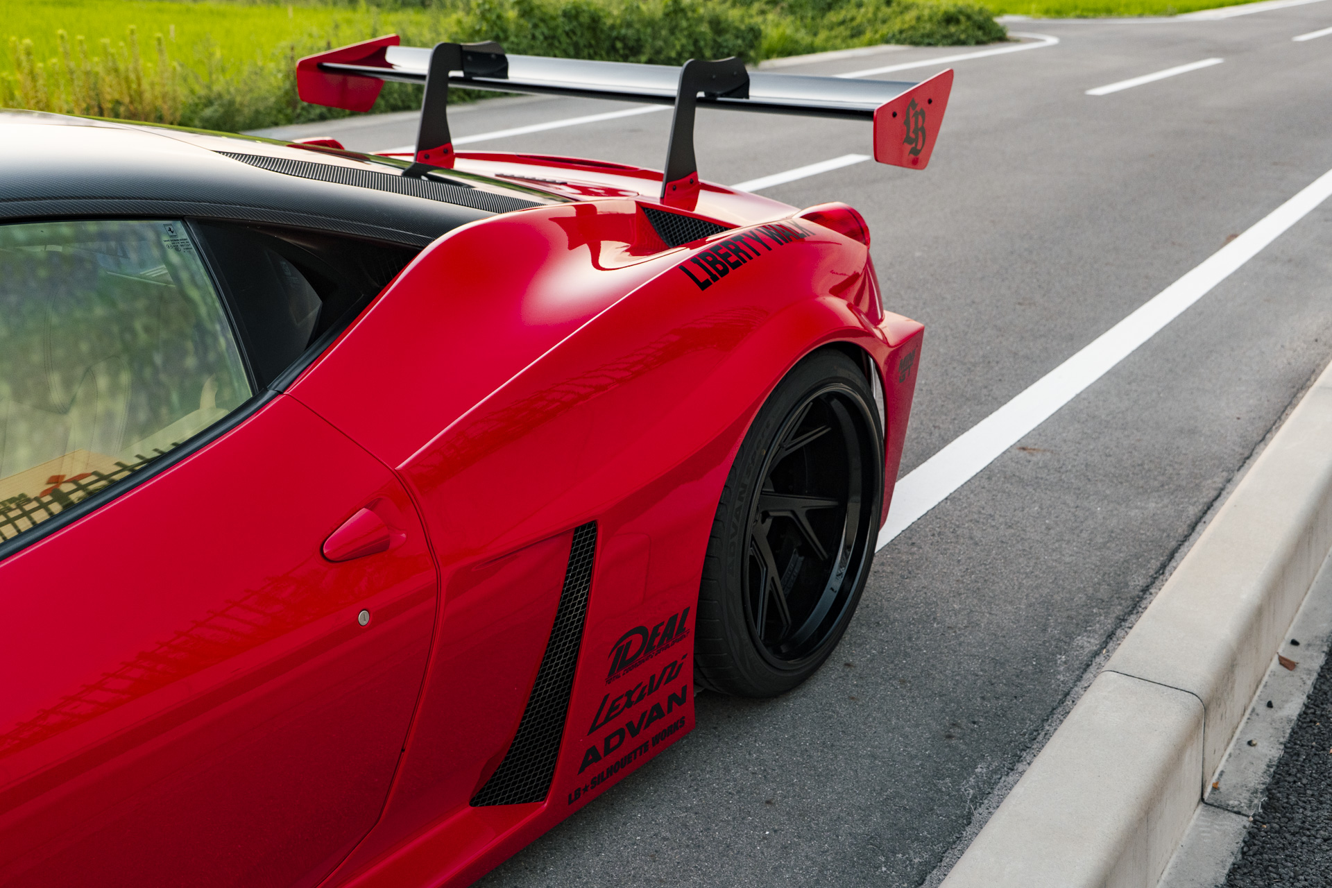 LB-Silhouette WORKS Ferrari 45837