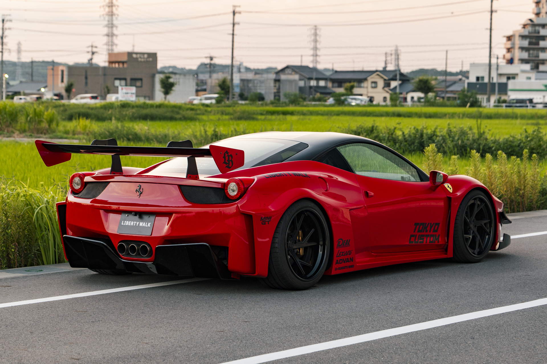 LB-Silhouette WORKS Ferrari 4588