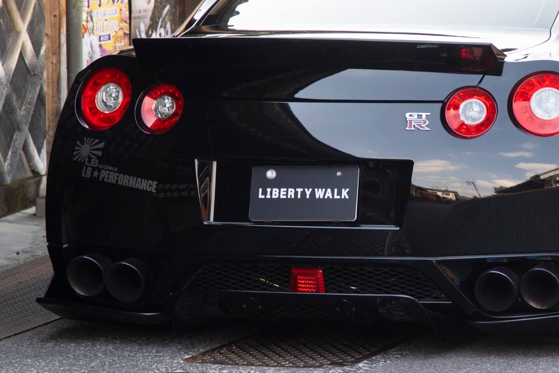 LB-WORKS NISSAN GT-R R35 type 1.022