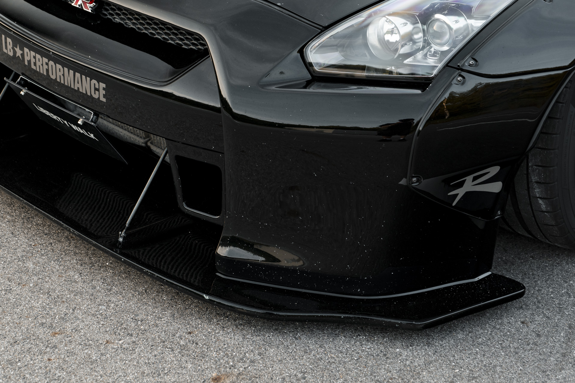 LB-WORKS NISSAN GT-R R35 type 1.0 - LIBERTY WALK