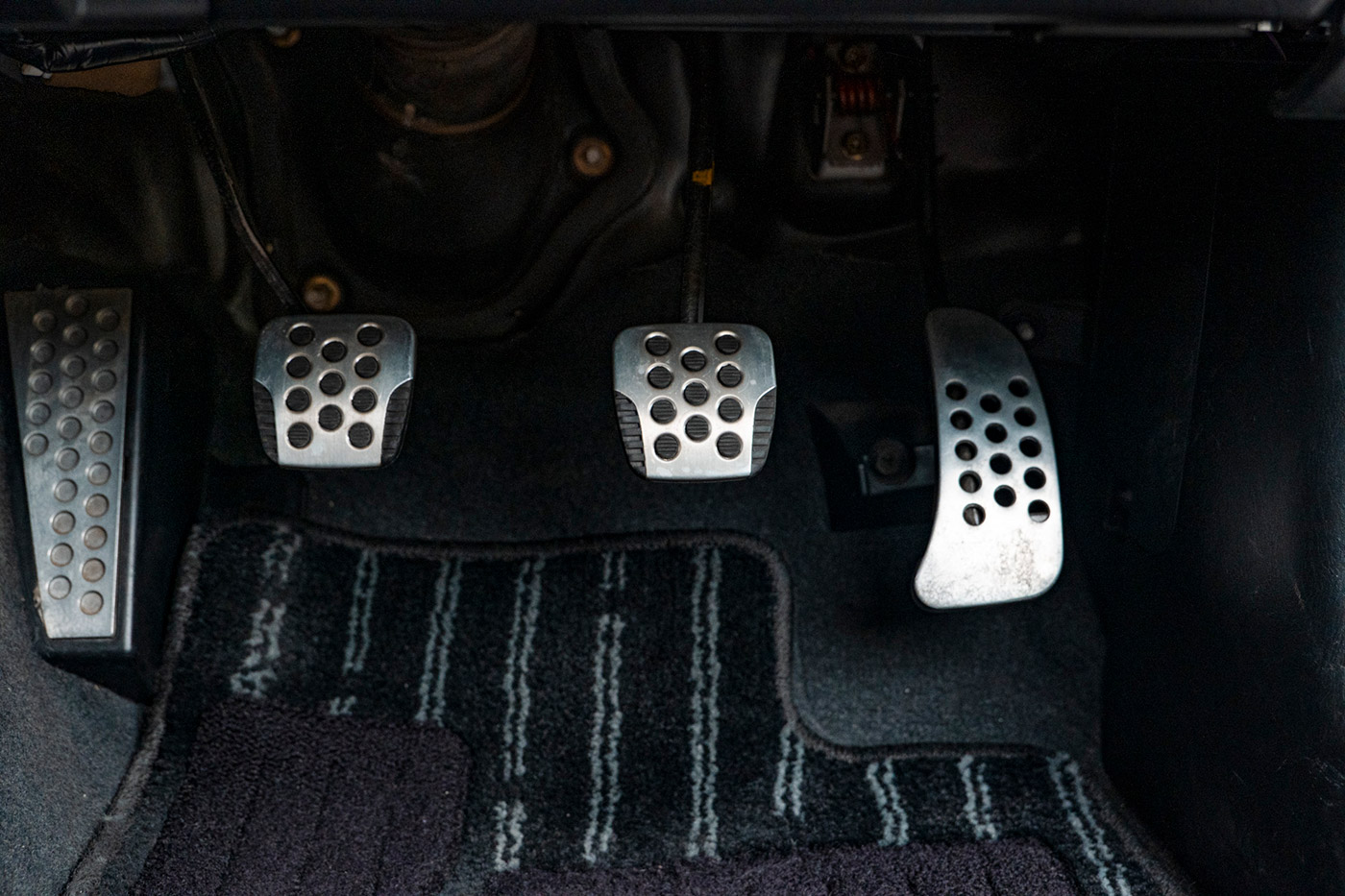 NISSAN-ER34-SKYLINE11