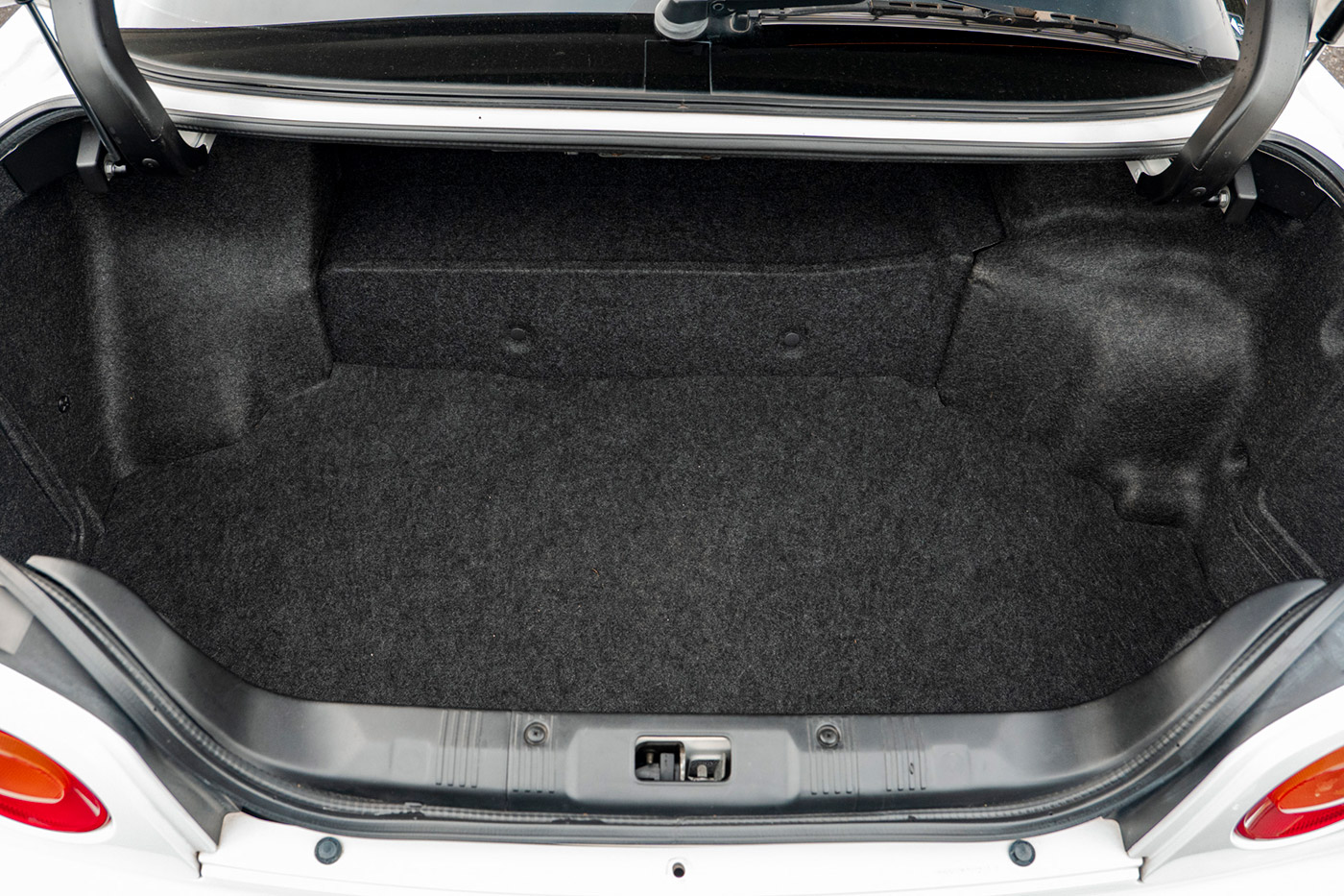 NISSAN-ER34-SKYLINE6