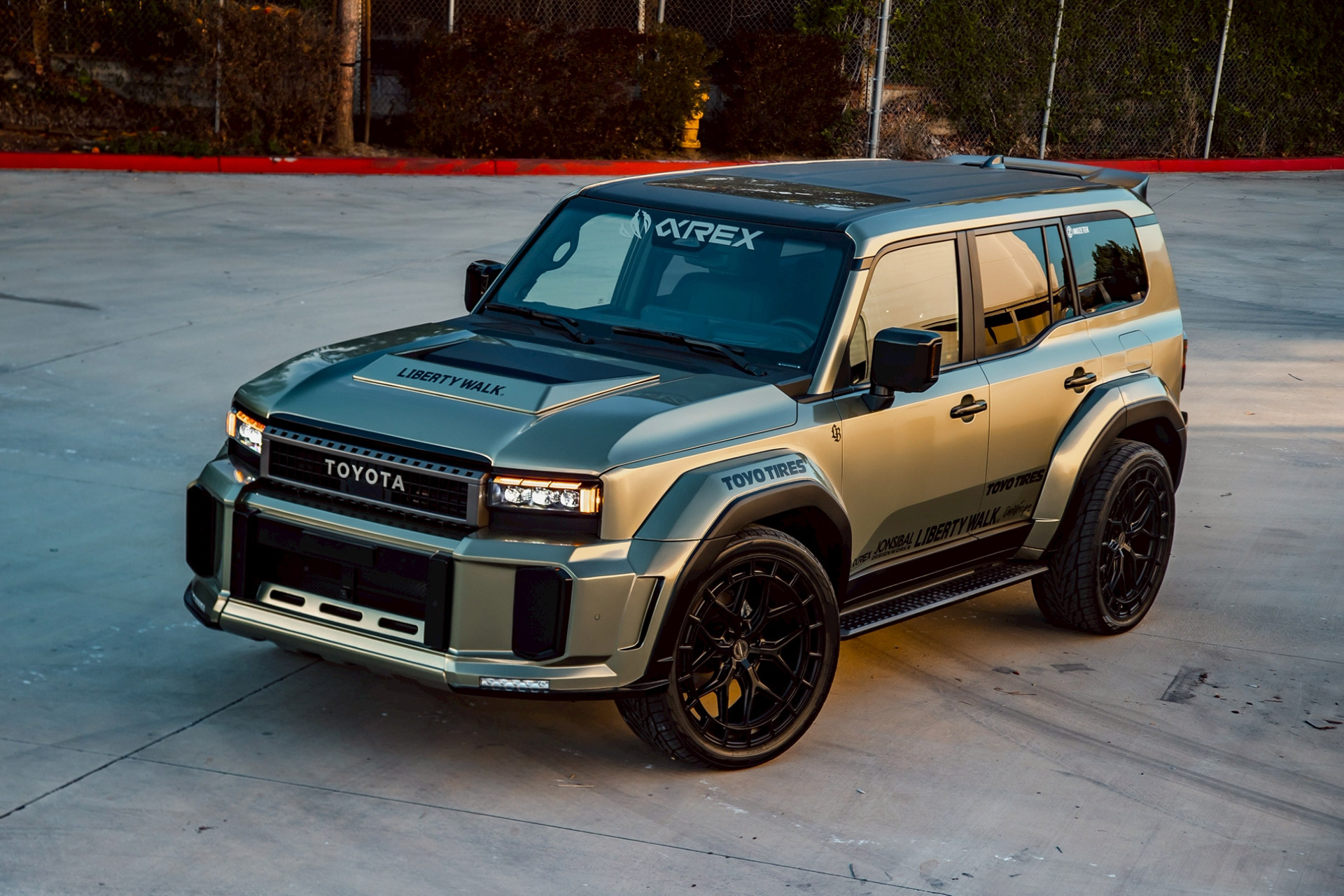 LB-WORKS TOYOTA LAND CRUISER 25000010