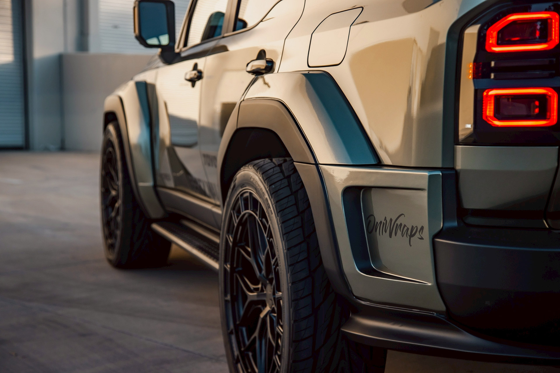 LB-WORKS TOYOTA LAND CRUISER 25000012