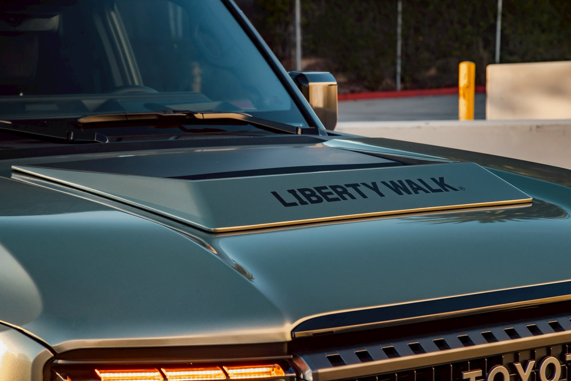 LB-WORKS TOYOTA LAND CRUISER 25000019