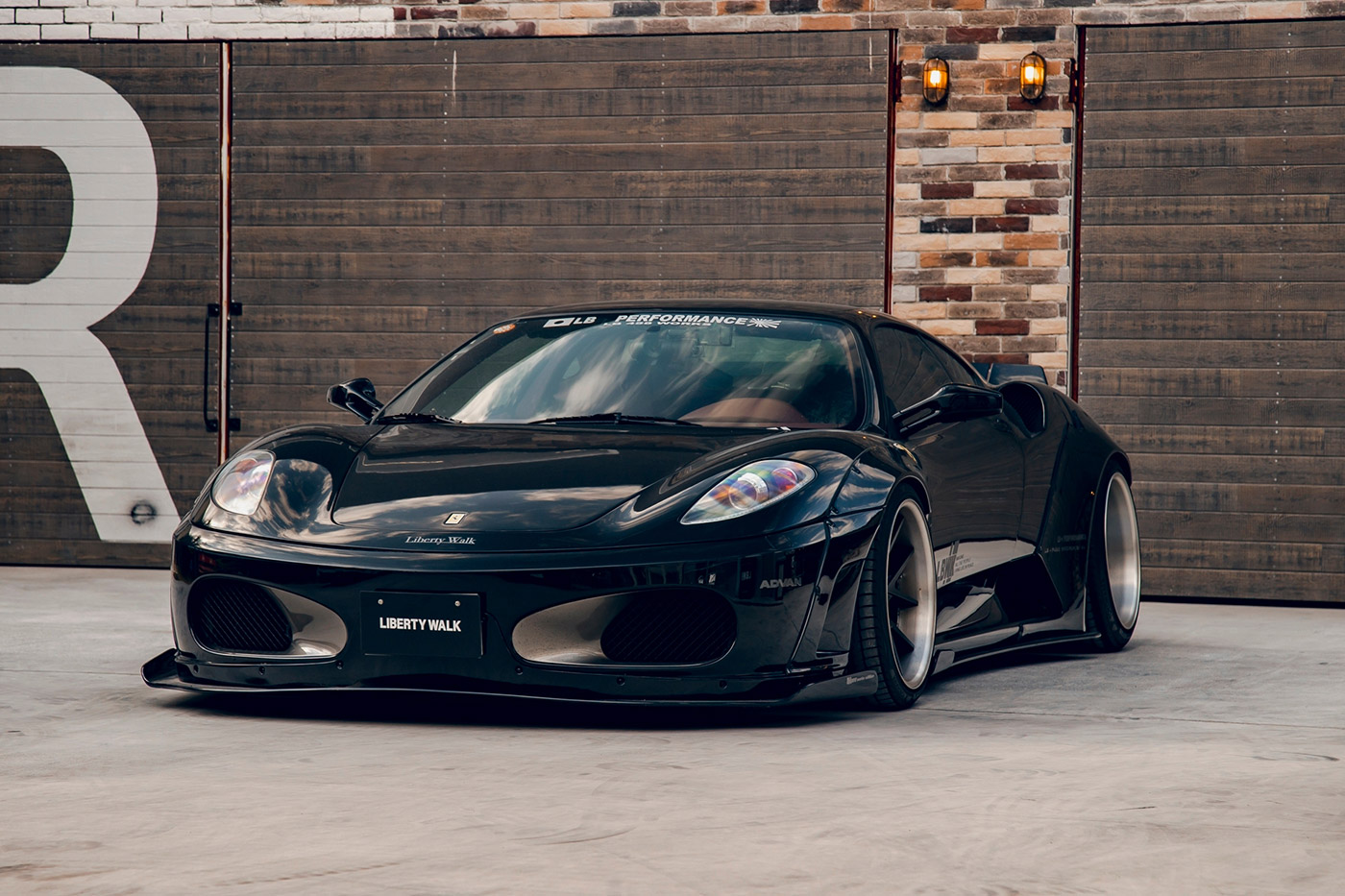 LB-WORKS-Ferrari-F43000001