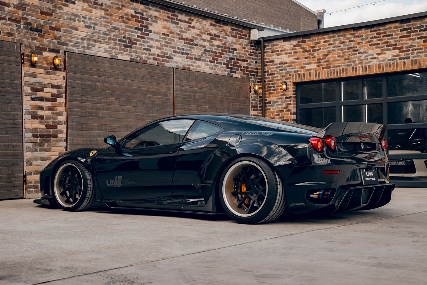 LB-WORKS-Ferrari-F43000007