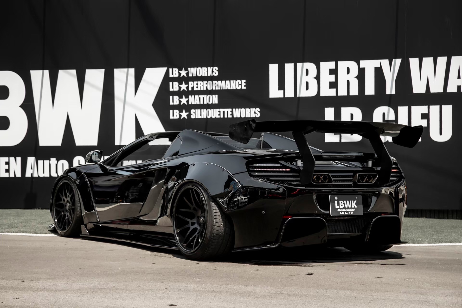 LB-WORKS Mclaren MP4-12c00005