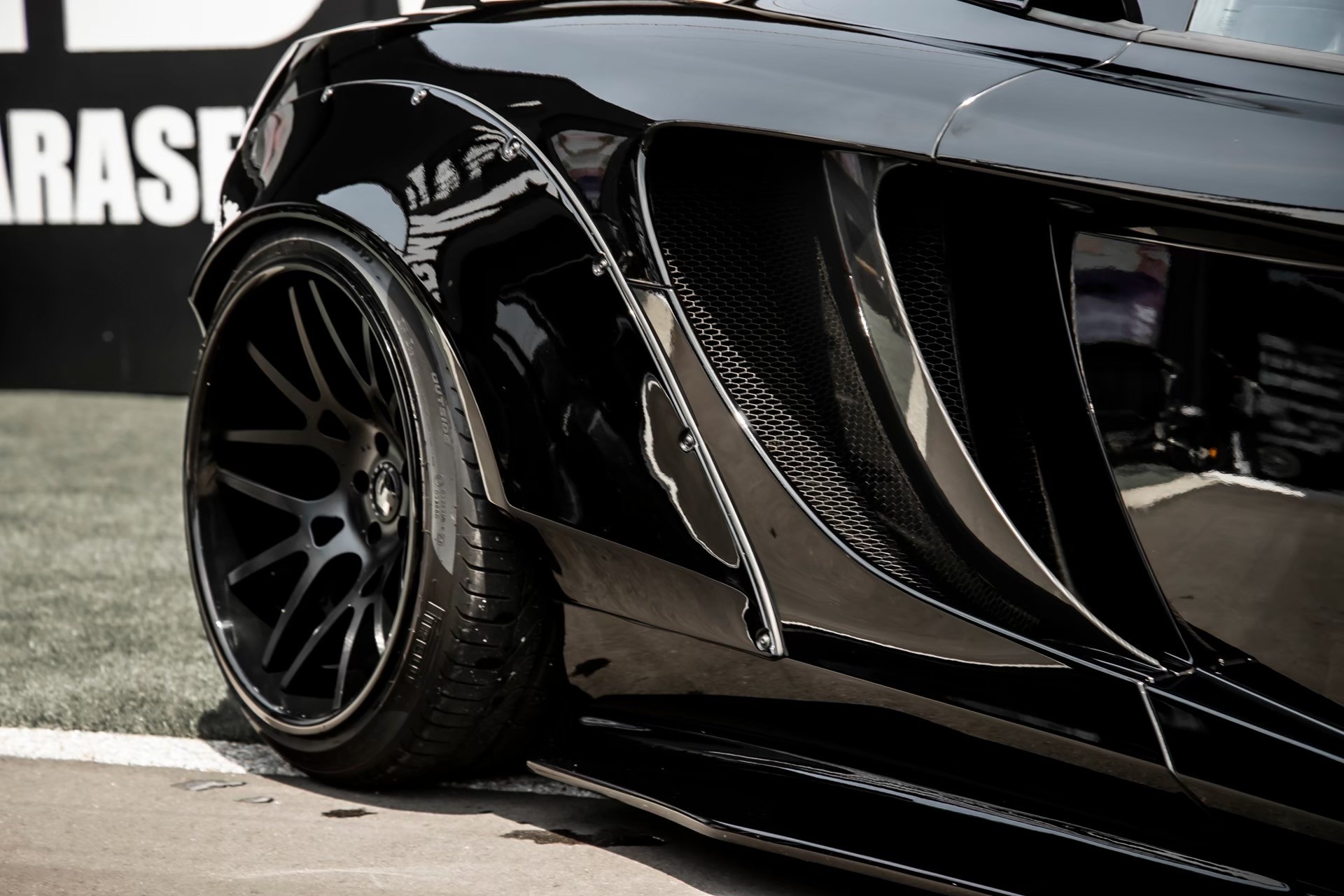 LB-WORKS Mclaren MP4-12c00017