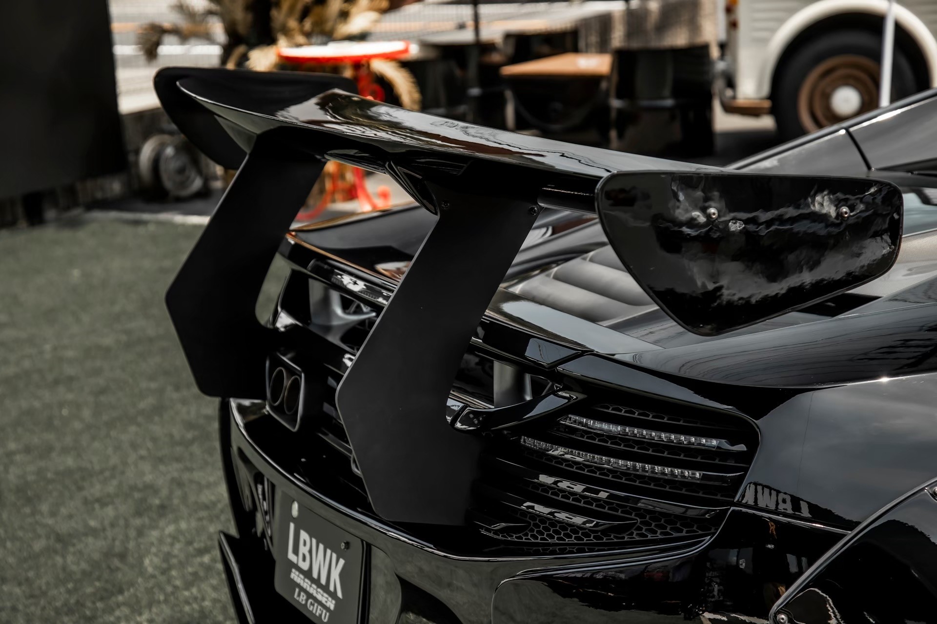 LB-WORKS Mclaren MP4-12c00025