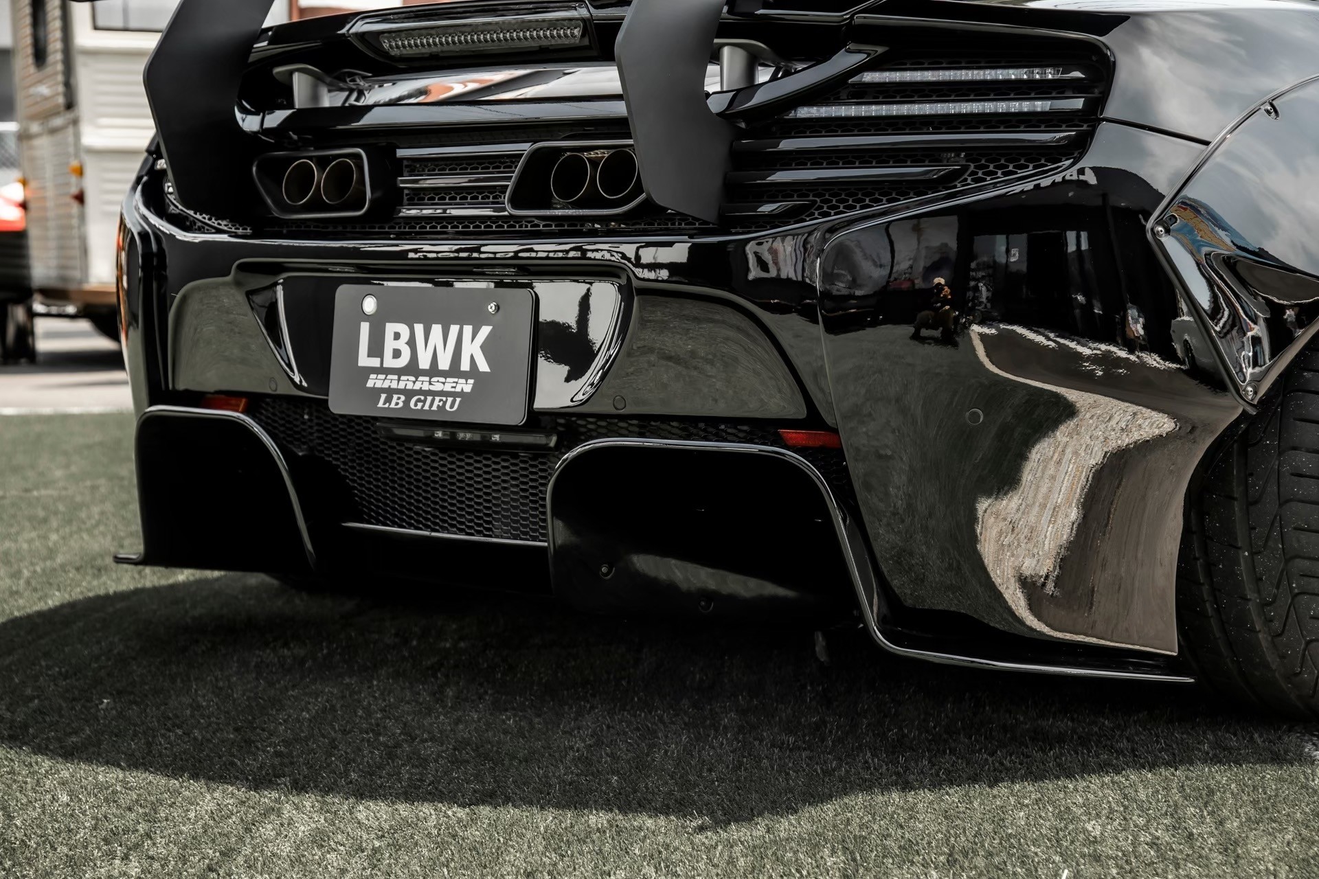 LB-WORKS Mclaren MP4-12c00026