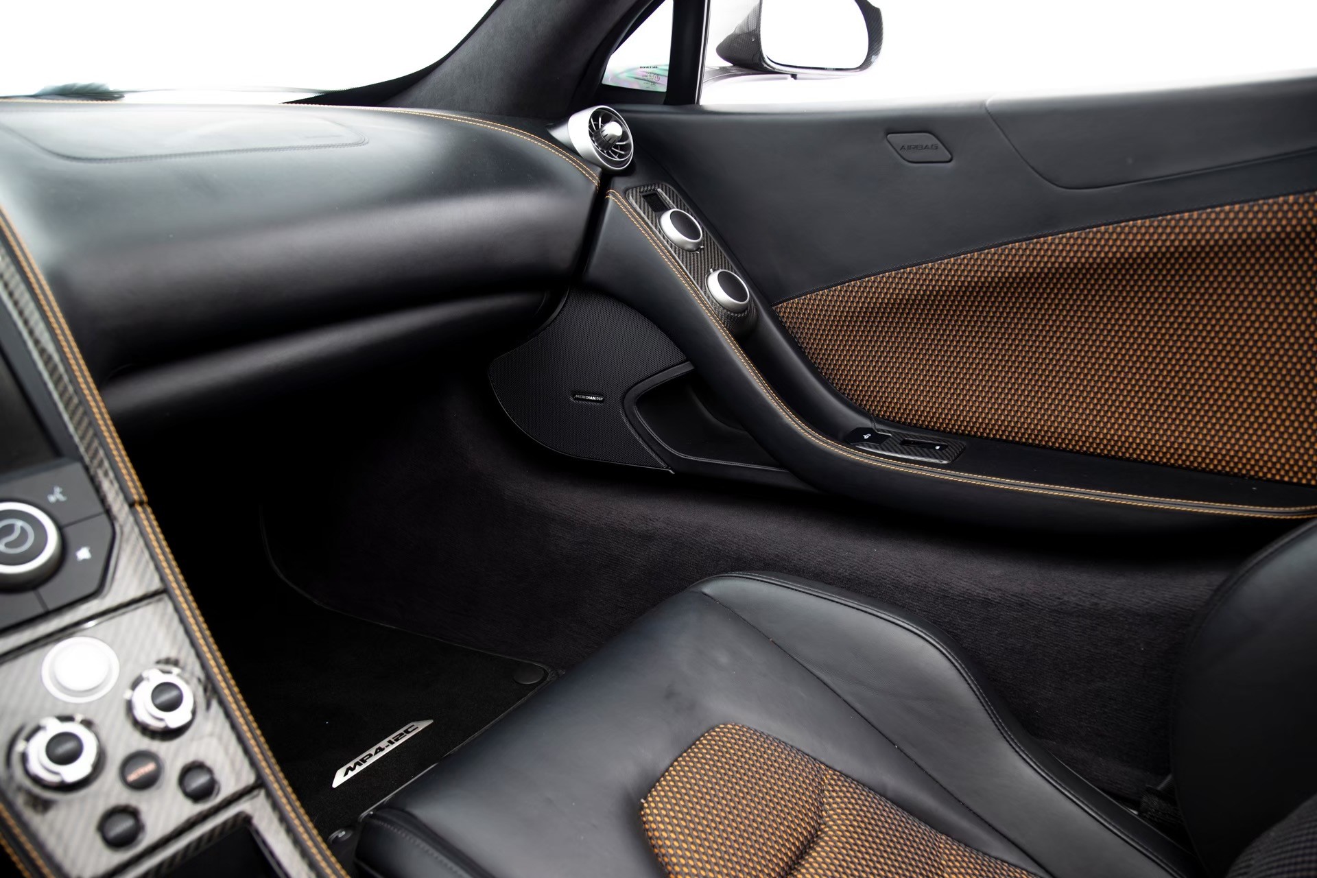 LB-WORKS Mclaren MP4-12c00040