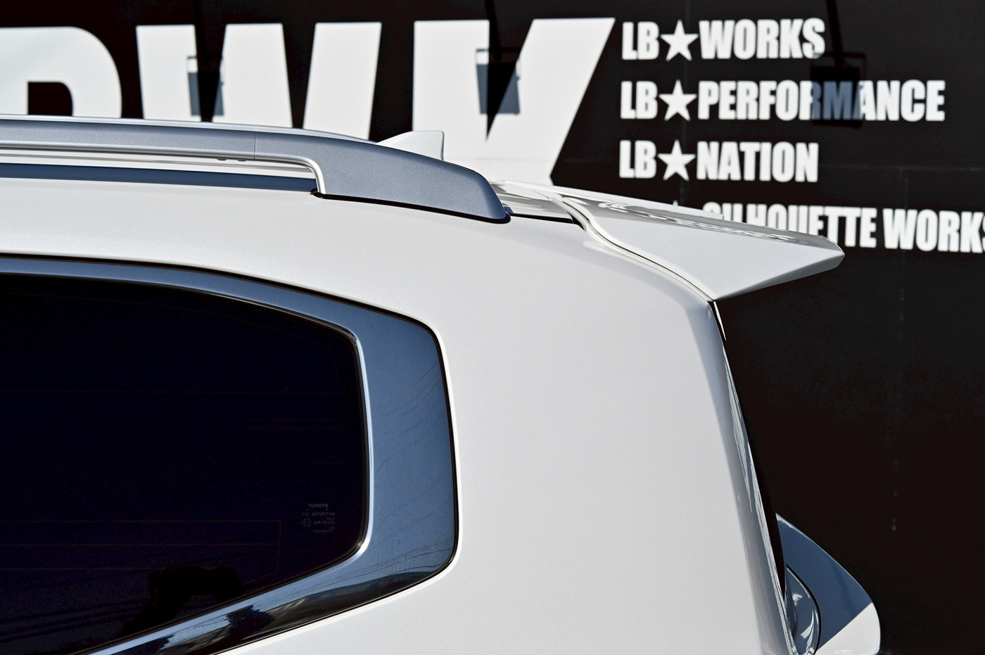 LB-WORKS-TOYOTA-LAND-CRUISER-30000046