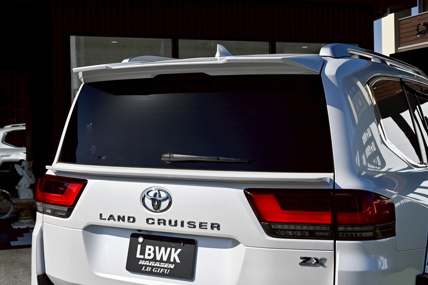 LB-WORKS-TOYOTA-LAND-CRUISER-30000052