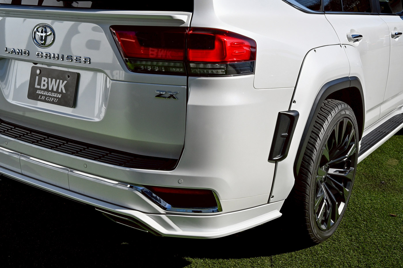 LB-WORKS-TOYOTA-LAND-CRUISER-30000057