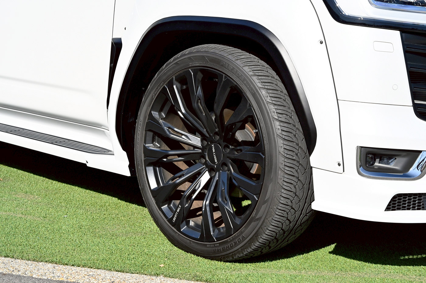 LB-WORKS-TOYOTA-LAND-CRUISER-30000063