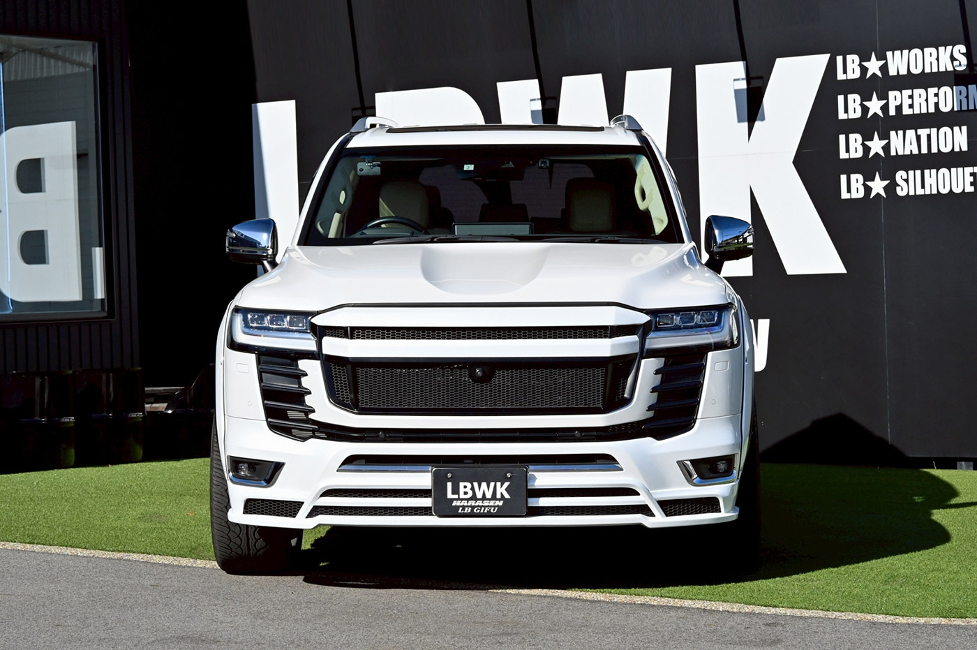 LB-WORKS-TOYOTA-LAND-CRUISER-30000077