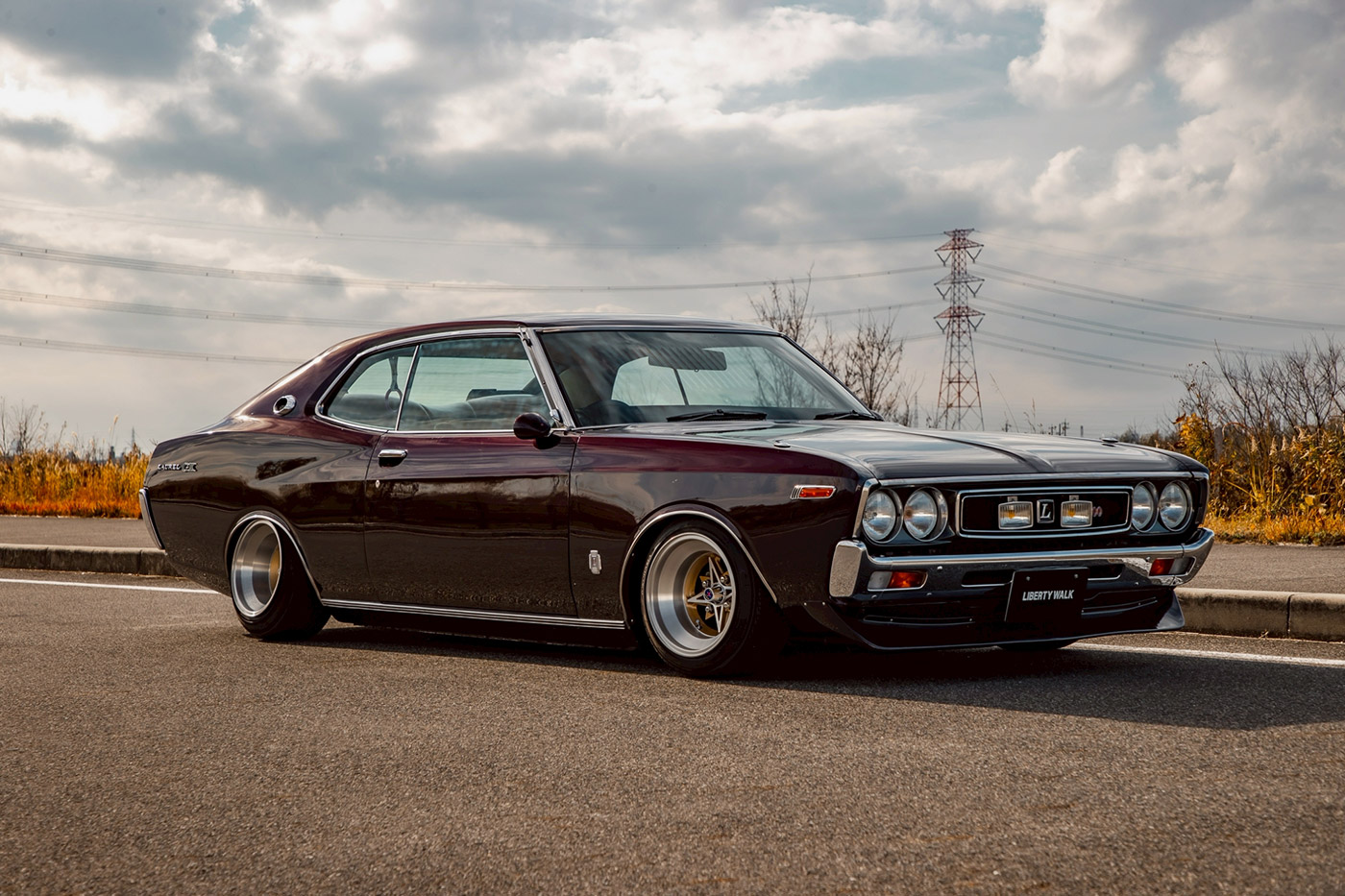 NISSAN-LAUREL-SGX00001