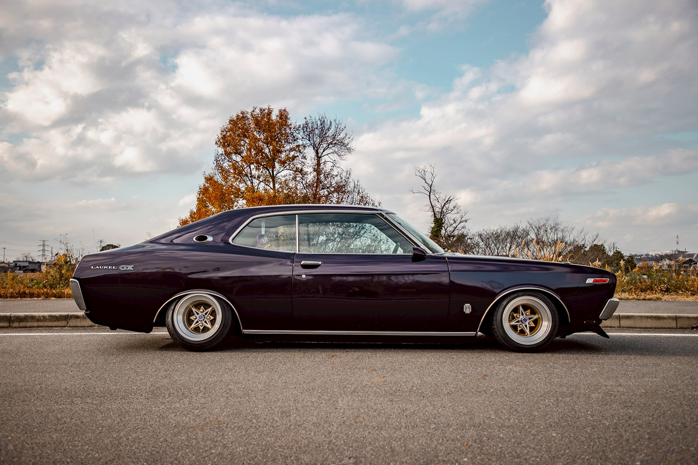 NISSAN-LAUREL-SGX00008