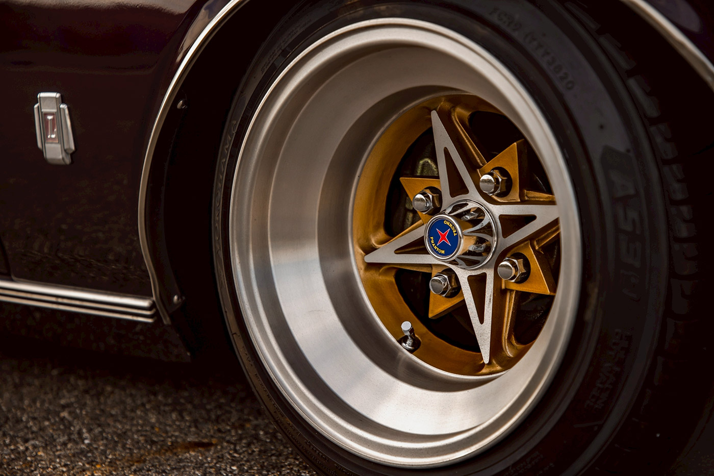 NISSAN-LAUREL-SGX00015