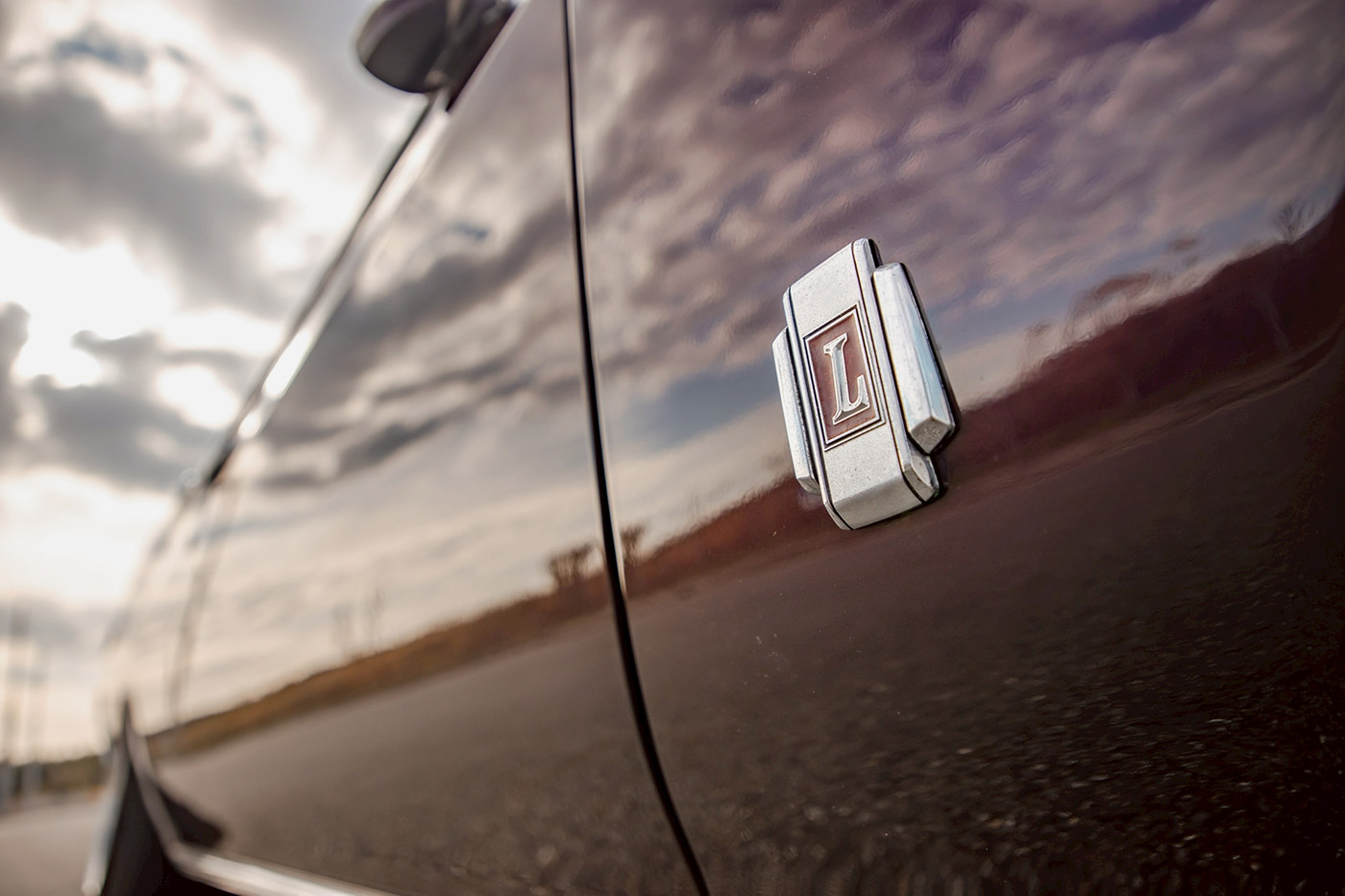 NISSAN-LAUREL-SGX00016