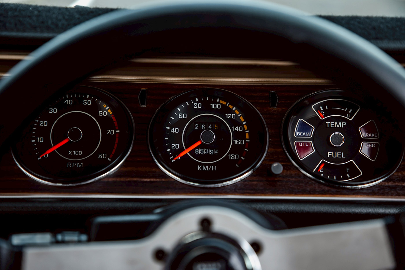 NISSAN-LAUREL-SGX00035