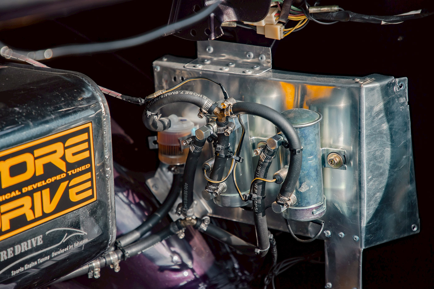 NISSAN-LAUREL-SGX00054