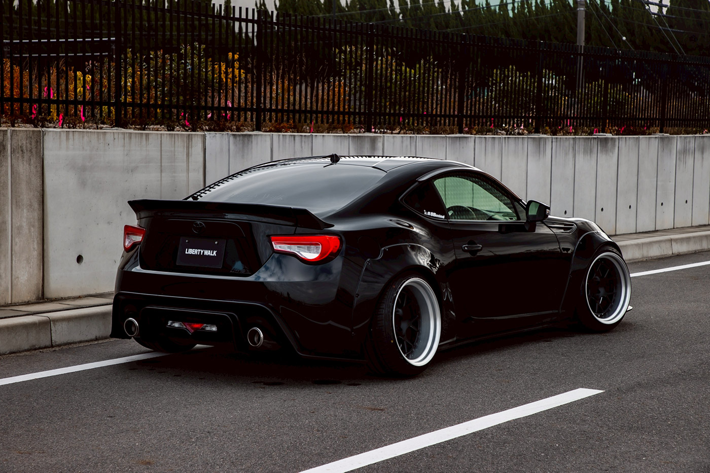 toyota-86-black00015