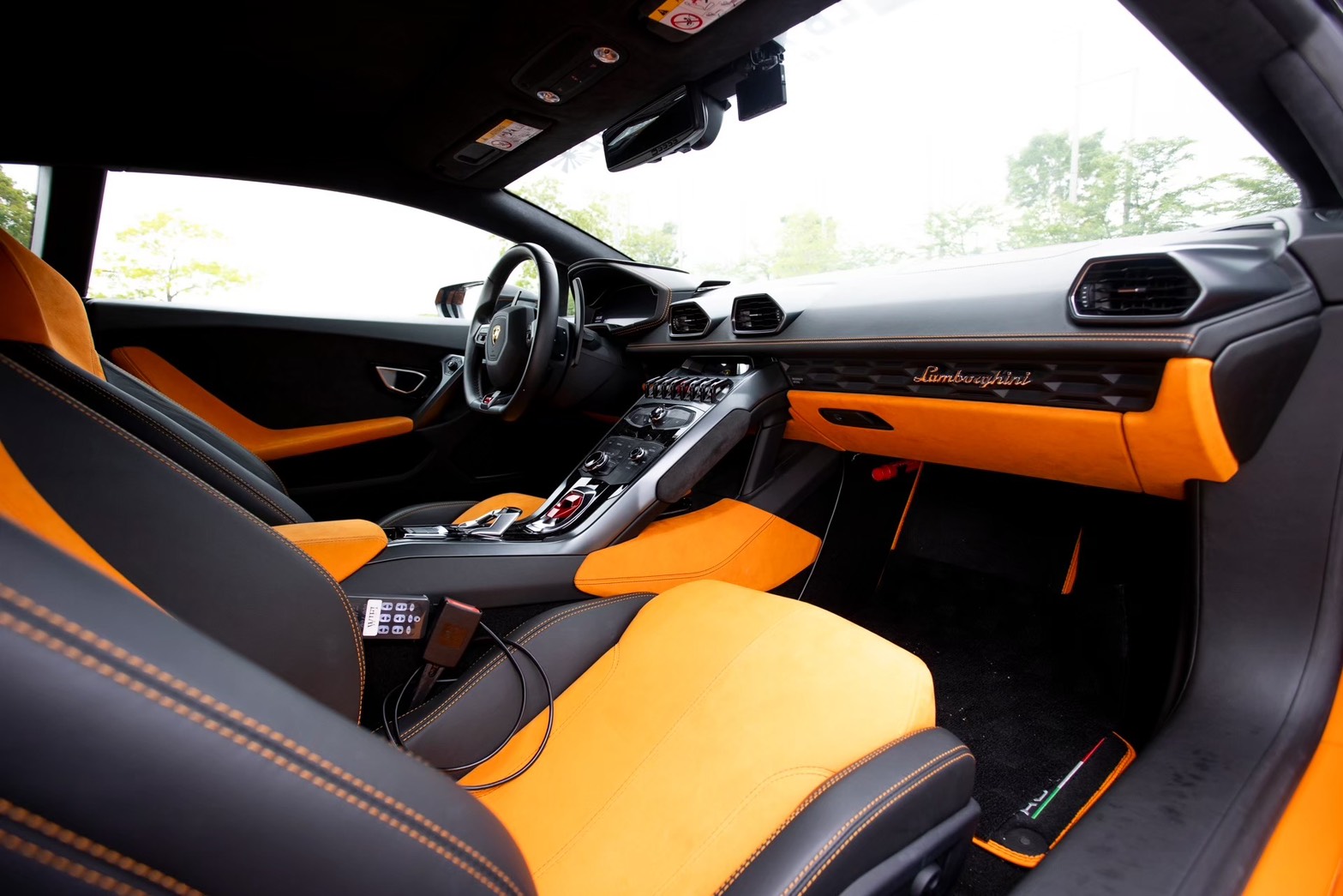 LB-Silhouette WORKS Lamborghini HURACAN GT00025