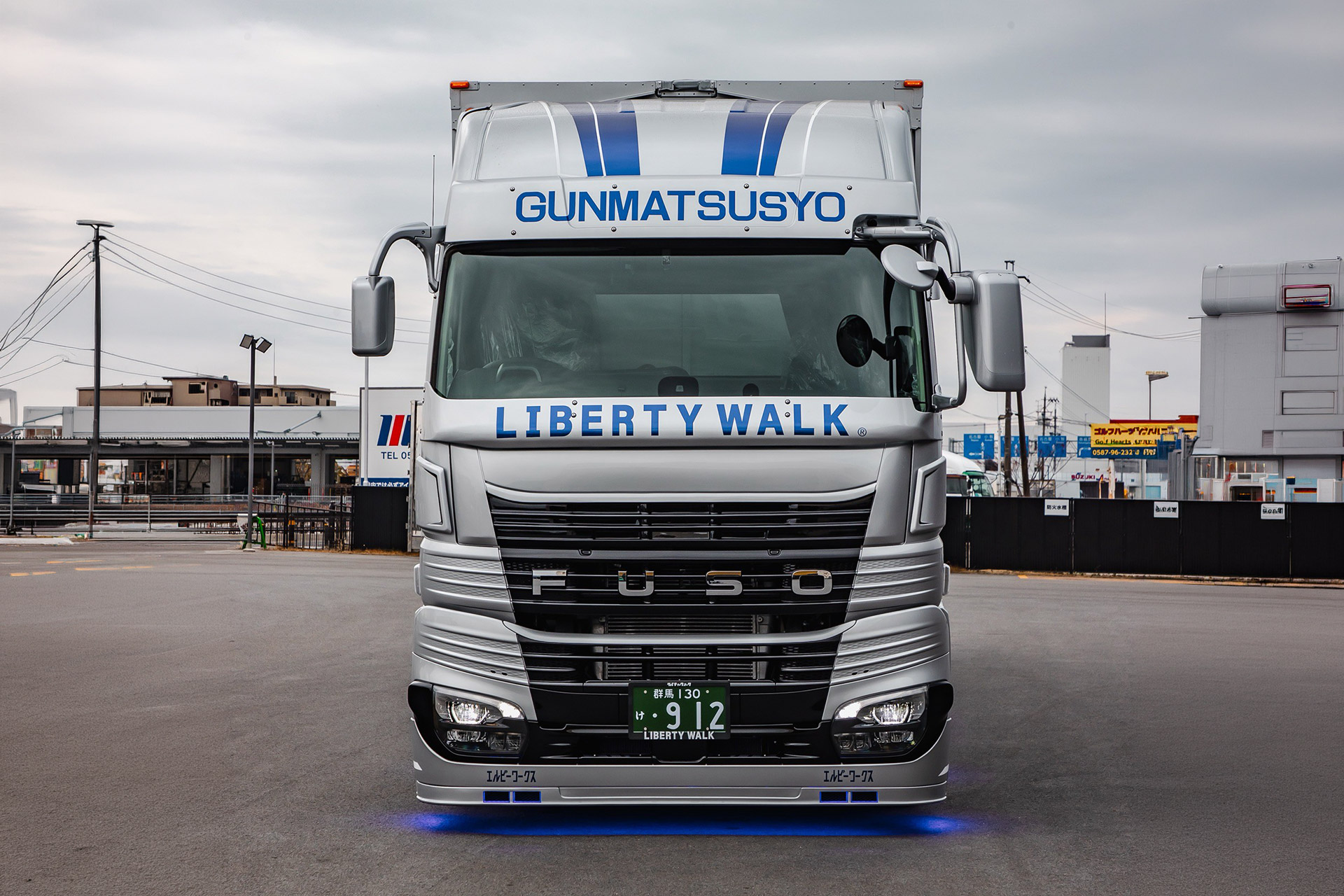 LB-TRUCKS Mitsubishi FUSO SUPER GREAT (24)00001