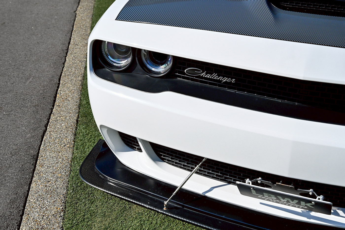 LB-WORKS-DODGE-Challenger00012