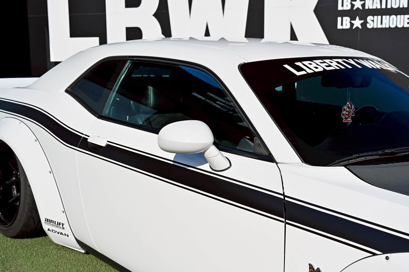 LB-WORKS-DODGE-Challenger00016