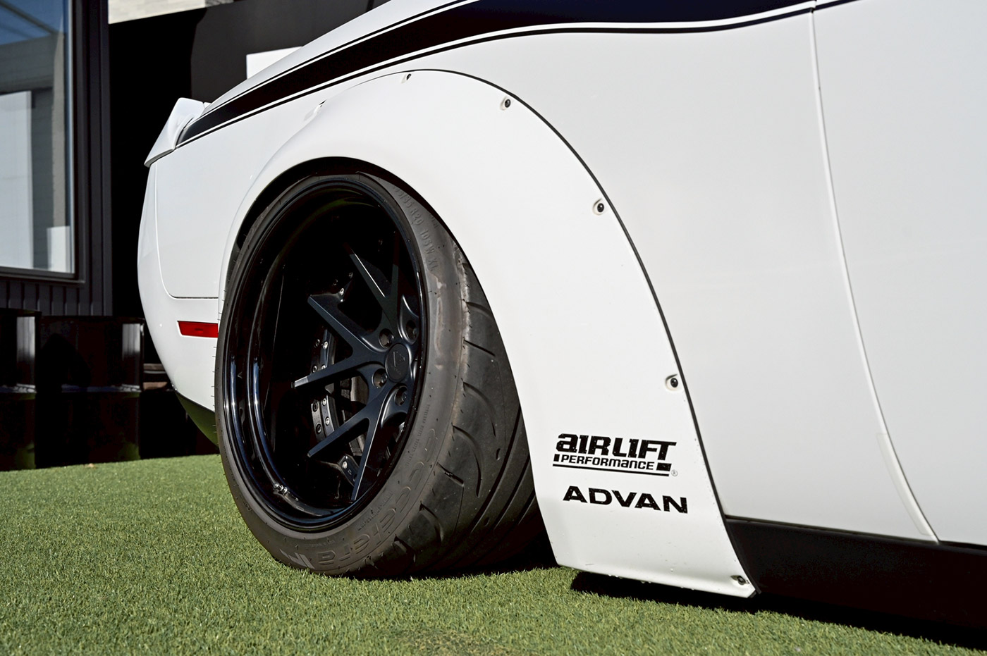 LB-WORKS-DODGE-Challenger00017