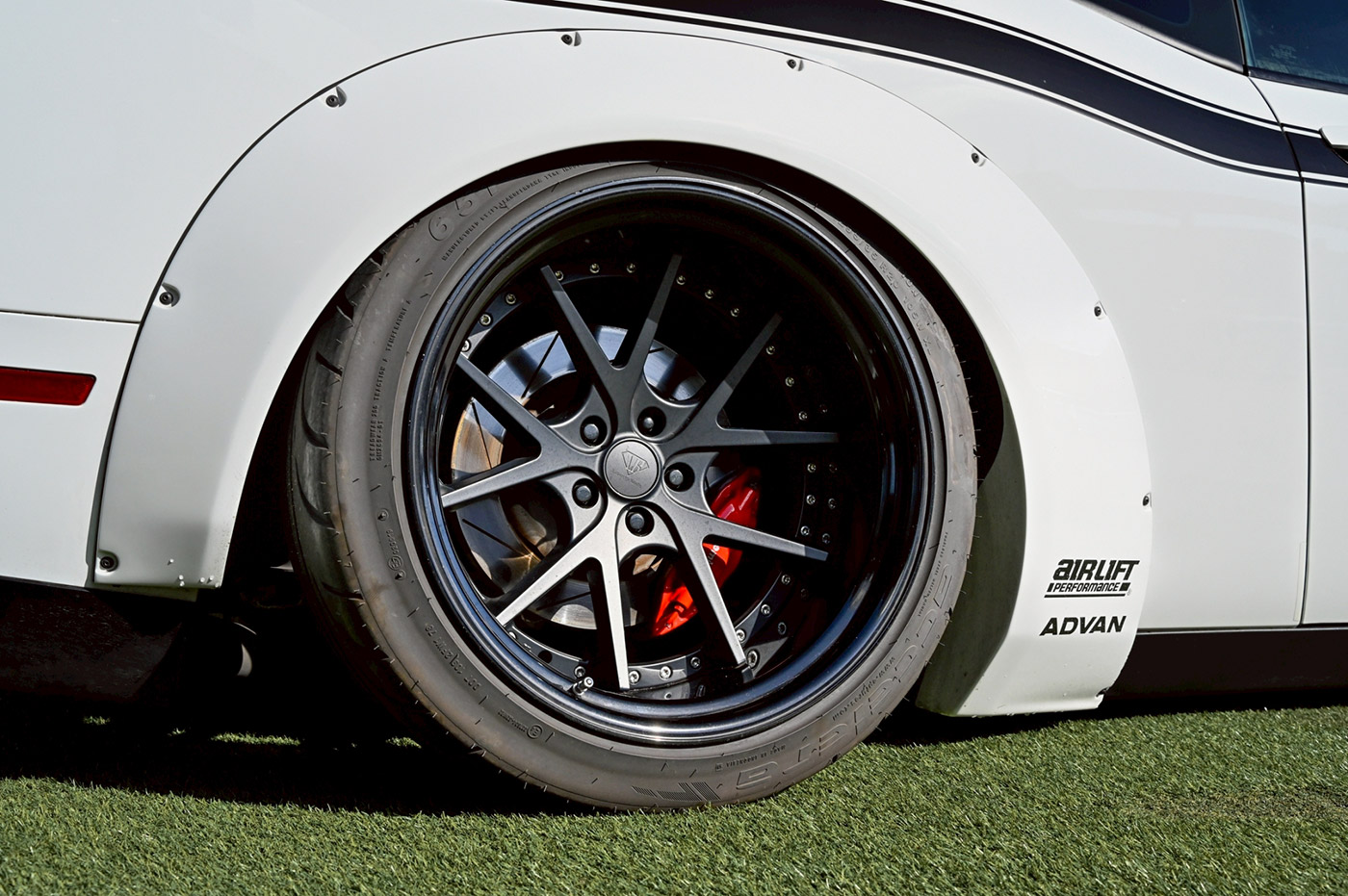 LB-WORKS-DODGE-Challenger00018