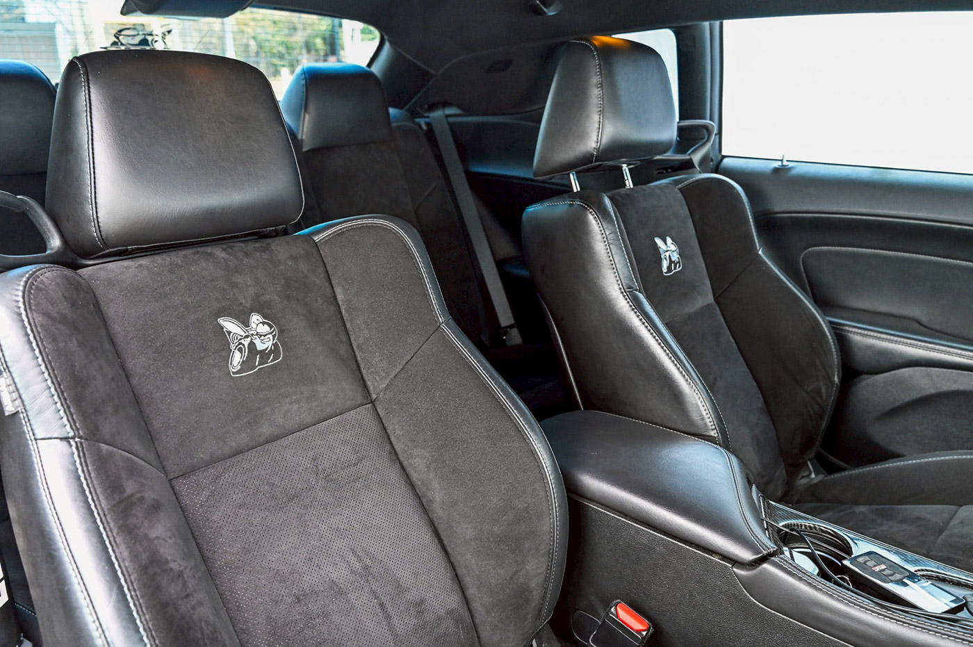 LB-WORKS-DODGE-Challenger00043