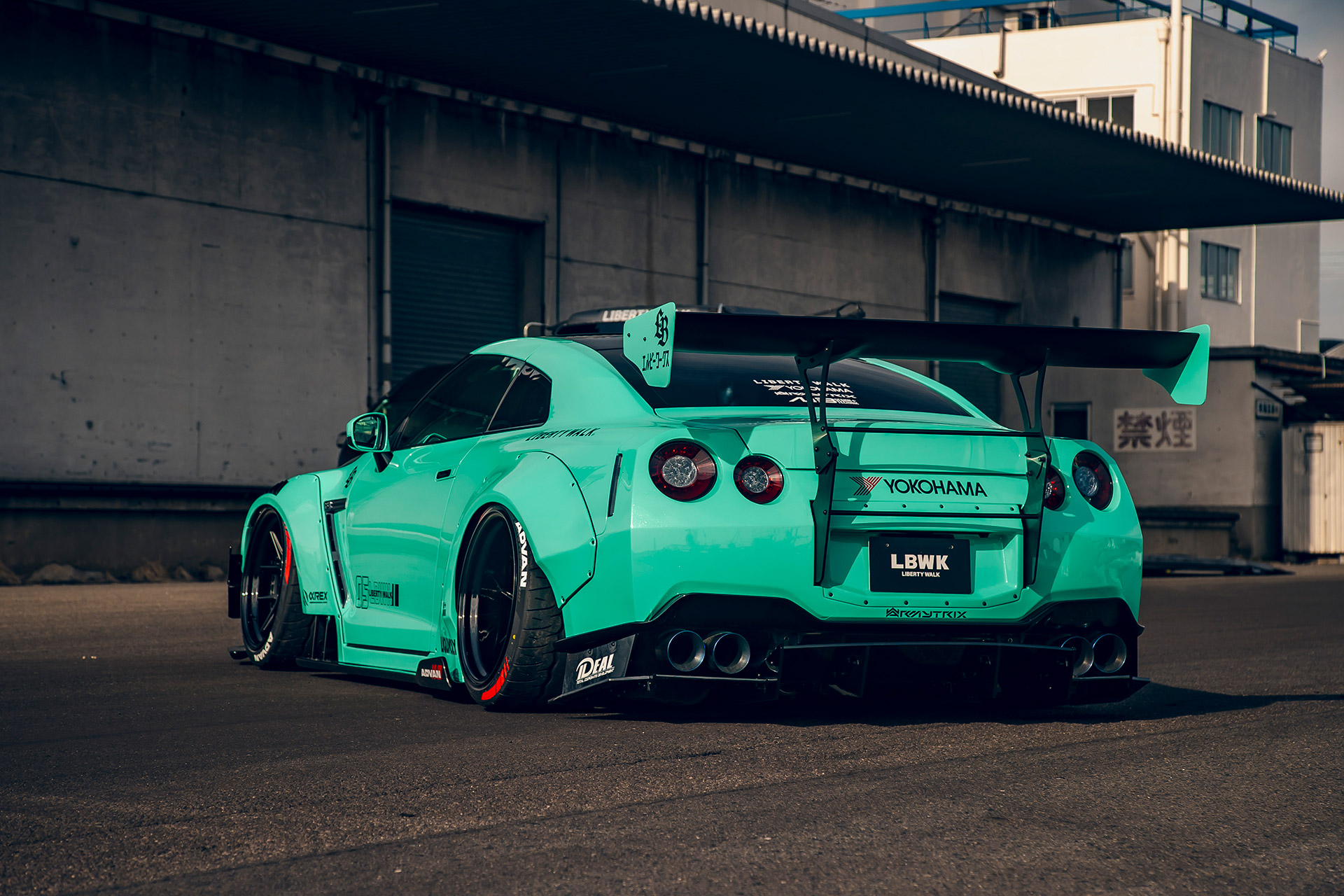 NISSAN-GT-R-R35-type-200001
