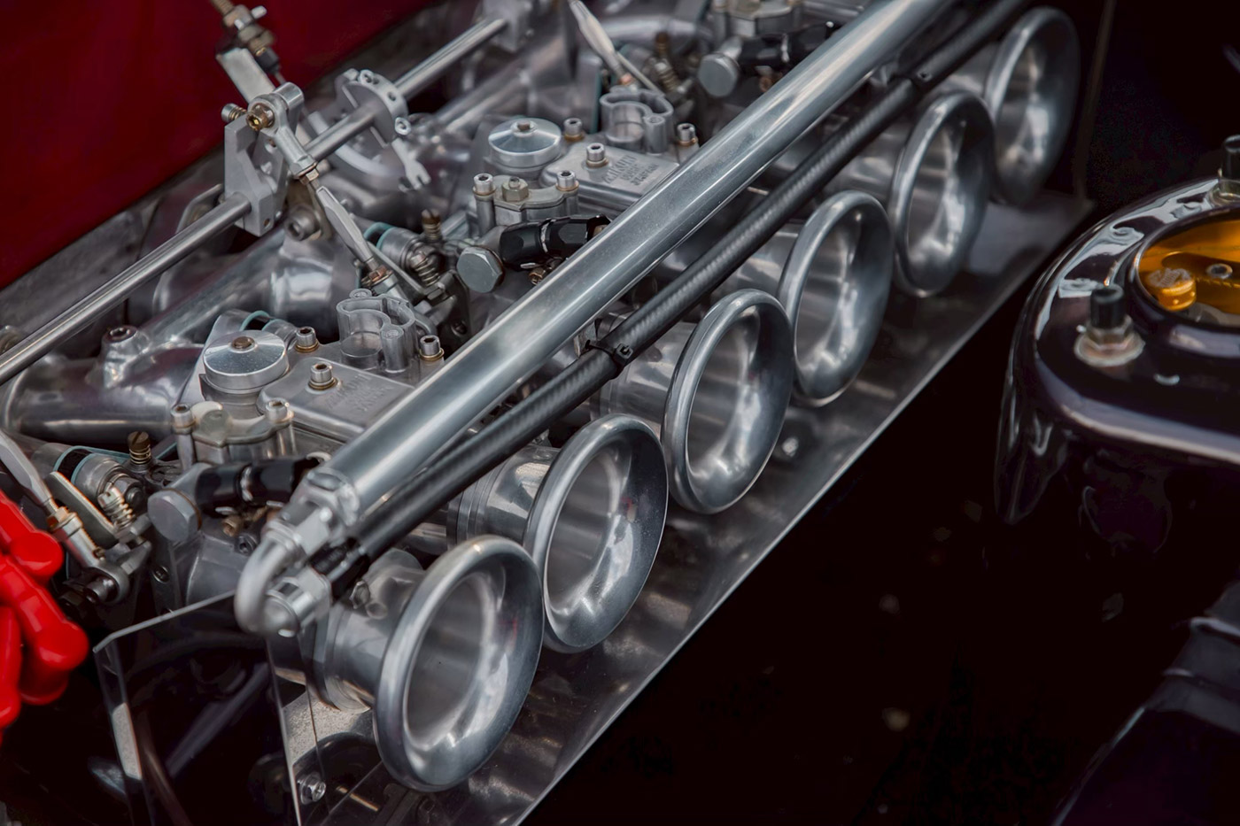 Nissan-Laurel-SGX00008