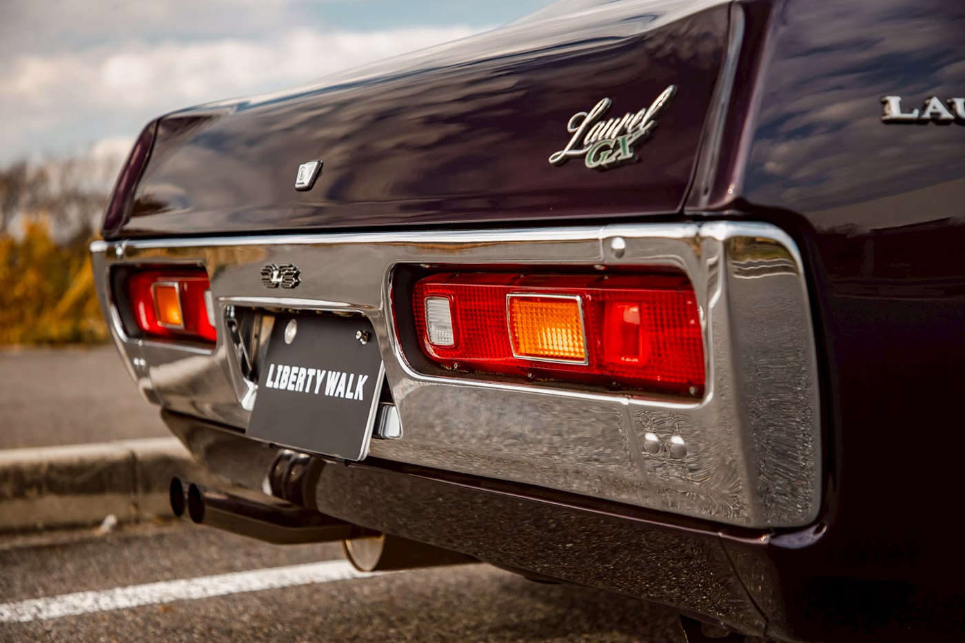 Nissan-Laurel-SGX00028