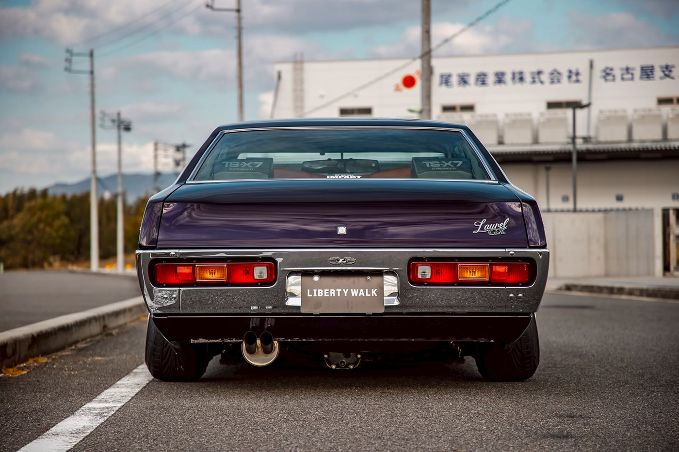 Nissan-Laurel-SGX00049