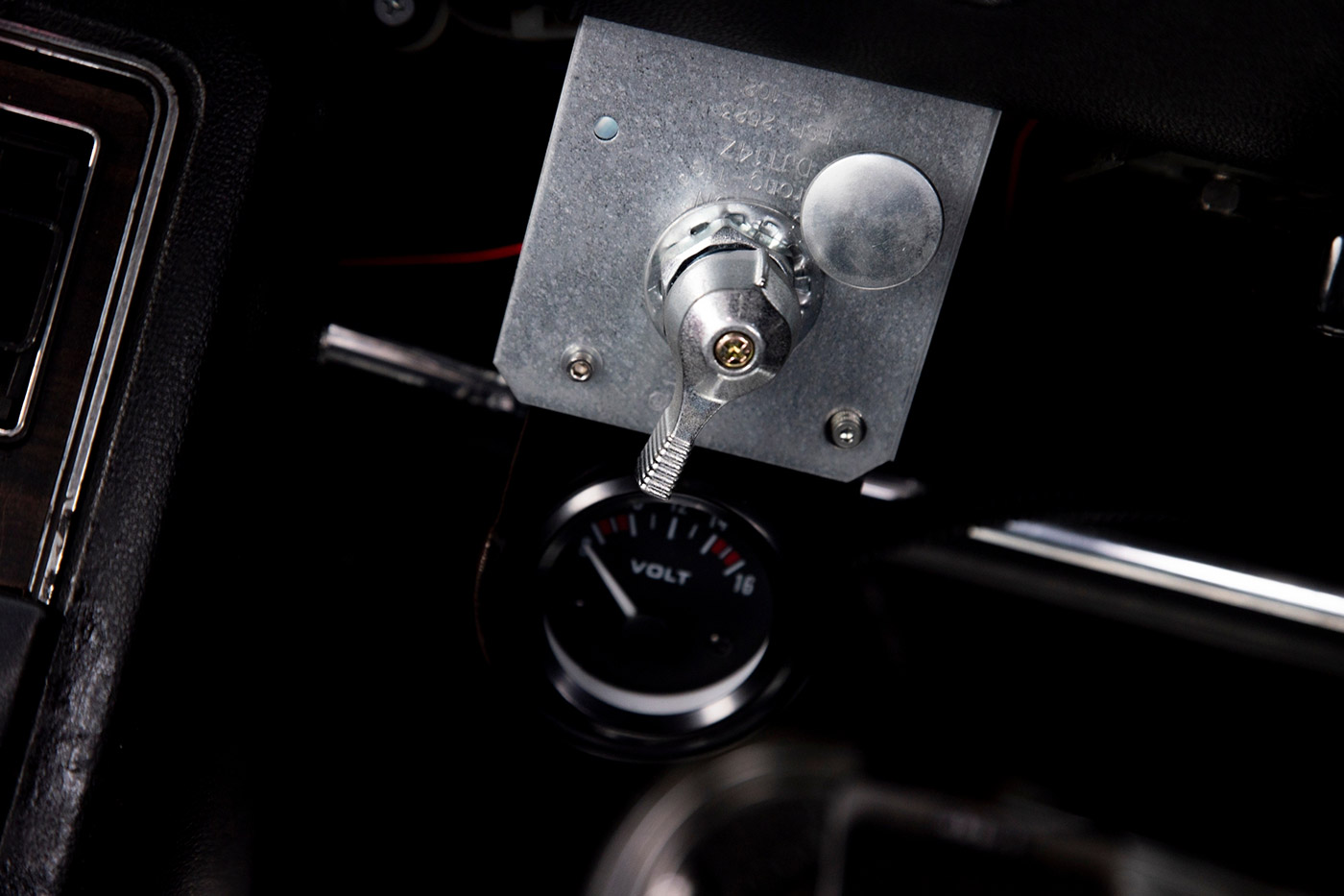 NISSAN-LAUREL-SGX00007