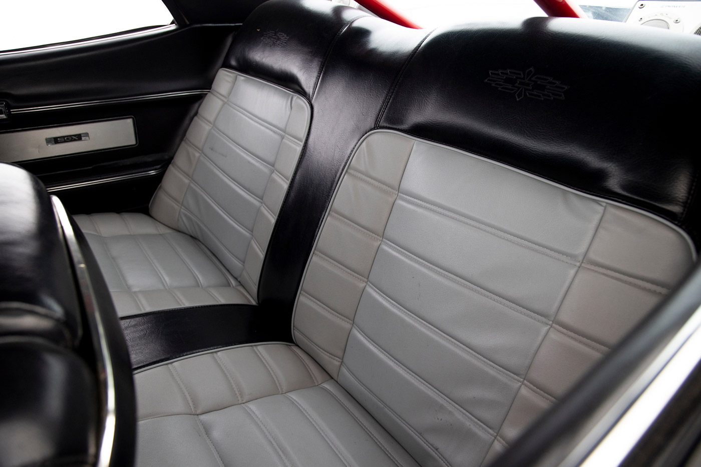 NISSAN-LAUREL-SGX00019