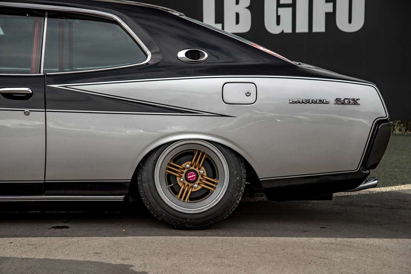 NISSAN-LAUREL-SGX00025